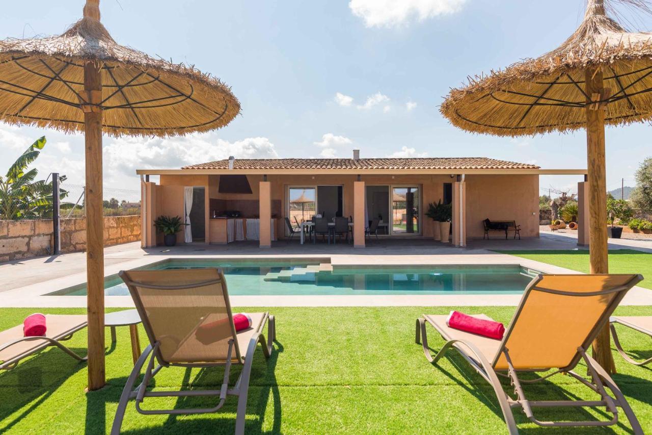 Son Guineu Villa *